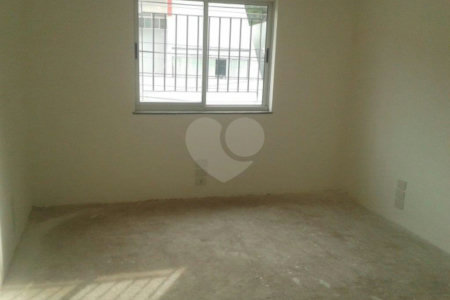 Sobrado à venda com 8 quartos em Vila Tramontano, São Paulo, SP