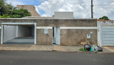 Casa à venda com 2 quartos, sendo 1 suíte,  em Vila Suconasa, Araraquara, SP