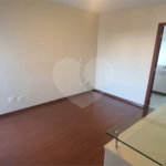 Apartamento à venda com 3 quartos, sendo 1 suíte, em Vila Paulicéia, São Paulo, SP