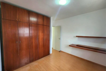 Casa à venda com 3 quartos, sendo 1 suíte,  em Jardim Celeste, São Paulo, SP