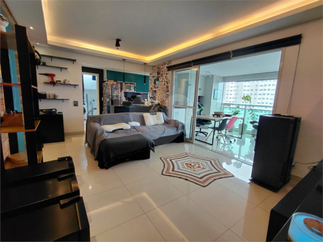 Apartamento à venda com 3 quartos, sendo 1 suíte,  em Granja Julieta, São Paulo, SP