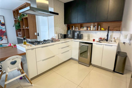 Apartamento à venda com 3 quartos, sendo 1 suíte, no Centro, São Bernardo do Campo, SP