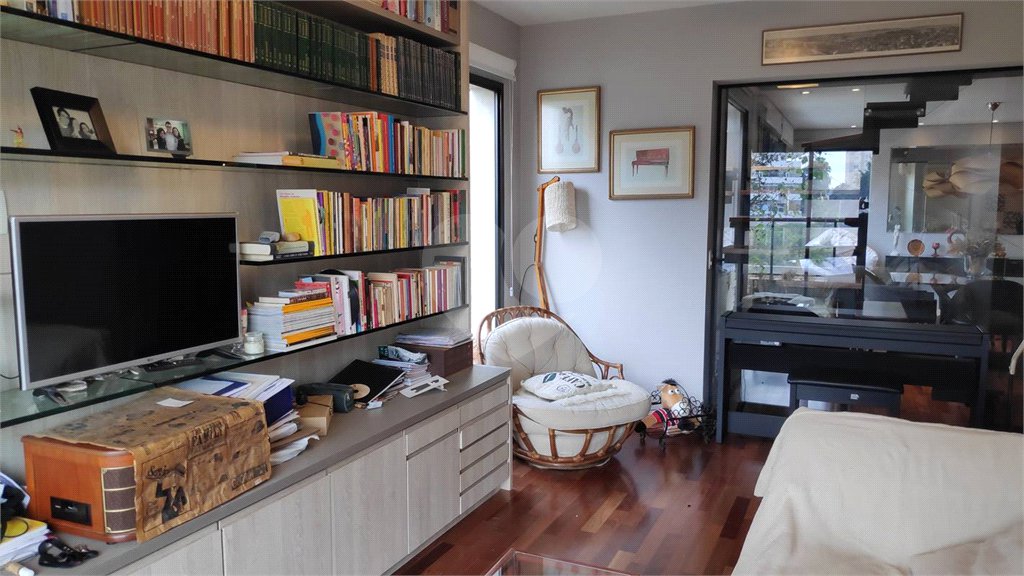 Apartamento à venda com 2 suítes em Vila Progredior, São Paulo, SP