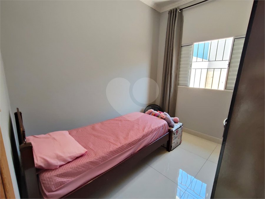 Casa à venda com 3 quartos no condomínio Residencial Lago dos Ipês, Itapetininga - SP