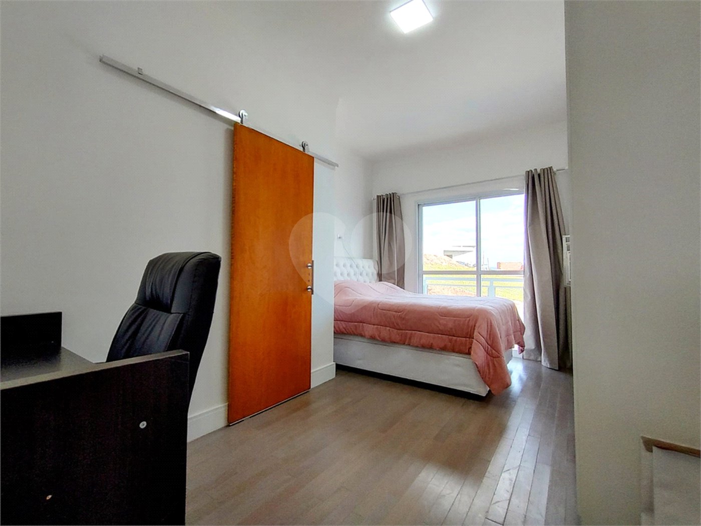 Casa à venda com 3 suítes no condomínio Residencial Alto da Floresta, Bom Jesus dos Perdões - SP