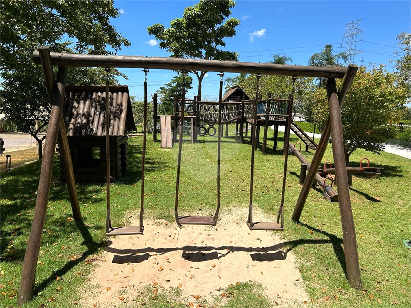 Apartamento à venda com 2 suítes em Vila Oliveira, Mogi das Cruzes, SP