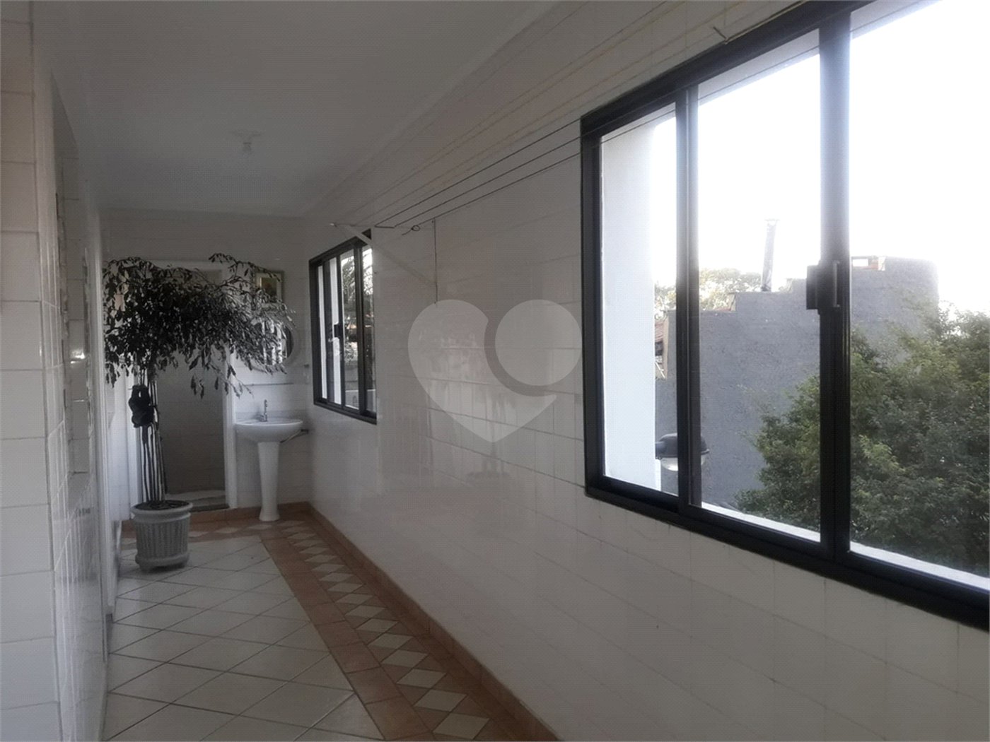 Sobrado à venda com 3 quartos, sendo 1 suíte,  em Vila Paulicéia, São Paulo, SP