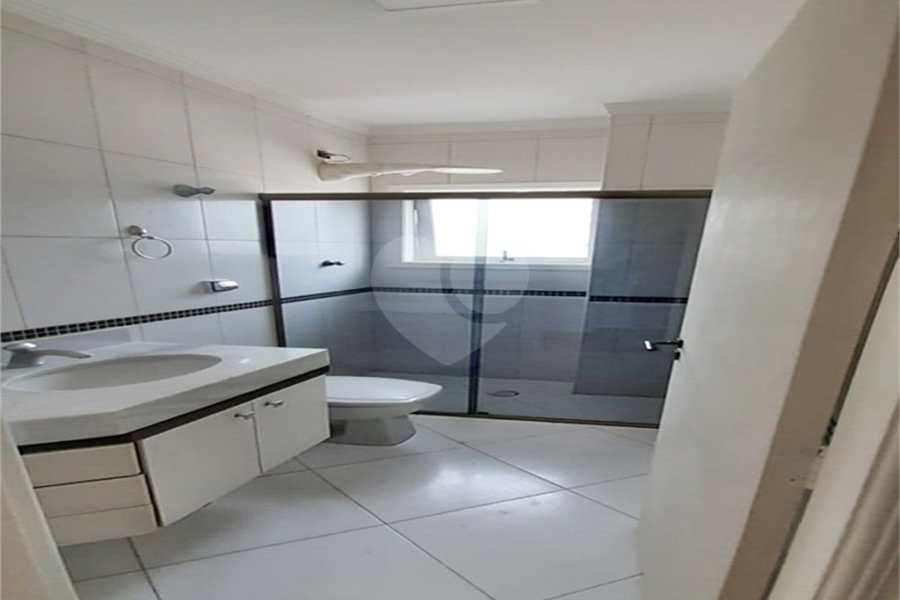Sobrado à venda com 4 quartos, sendo 3 suítes, em Vila Maria Alta, São Paulo, SP