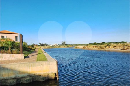 Casa em condomínio à venda com 4 quartos, sendo 3 suítes, em Marina, Armação dos Búzios, RJ