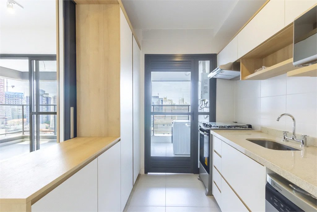 Apartamento à venda com 2 suítes em Pinheiros, São Paulo, SP