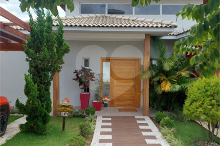 Casa à venda ou para alugar com 4 quartos, sendo 1 suíte, no condomínio Colinas de Inhandjara, Itupeva - SP