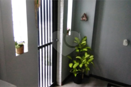 Casa à venda com 4 quartos, sendo 1 suíte, no condomínio Residencial Bom Pastor (casa de Vila)., Rio de Janeiro - RJ