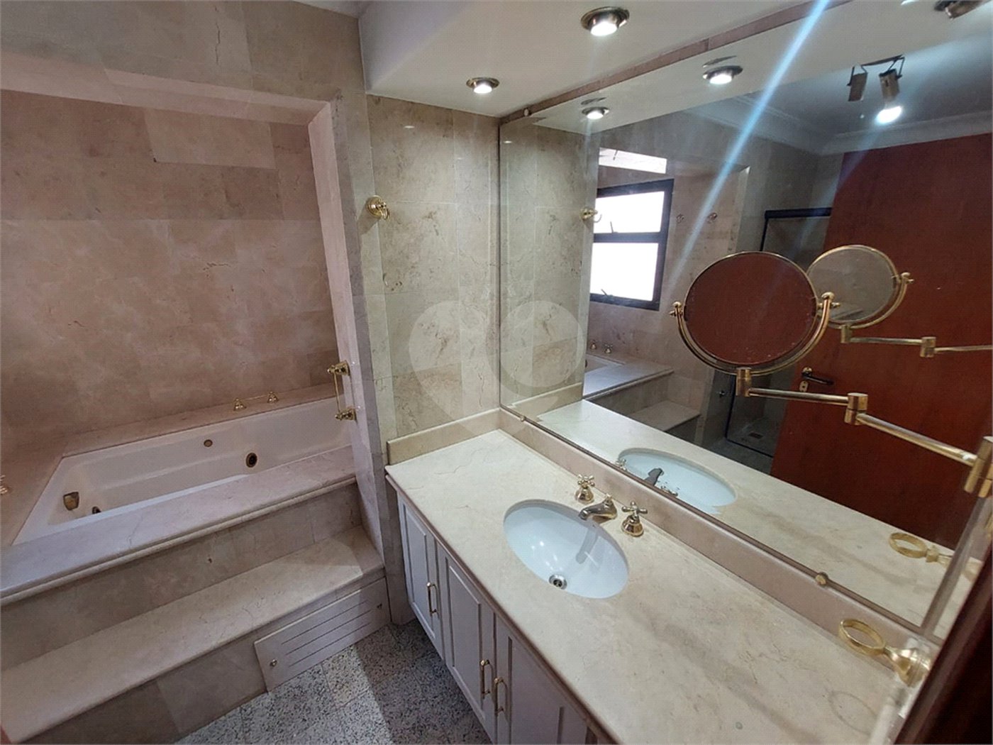 Apartamento para alugar com 3 quartos, sendo 1 suíte,  no Centro, Indaiatuba, SP