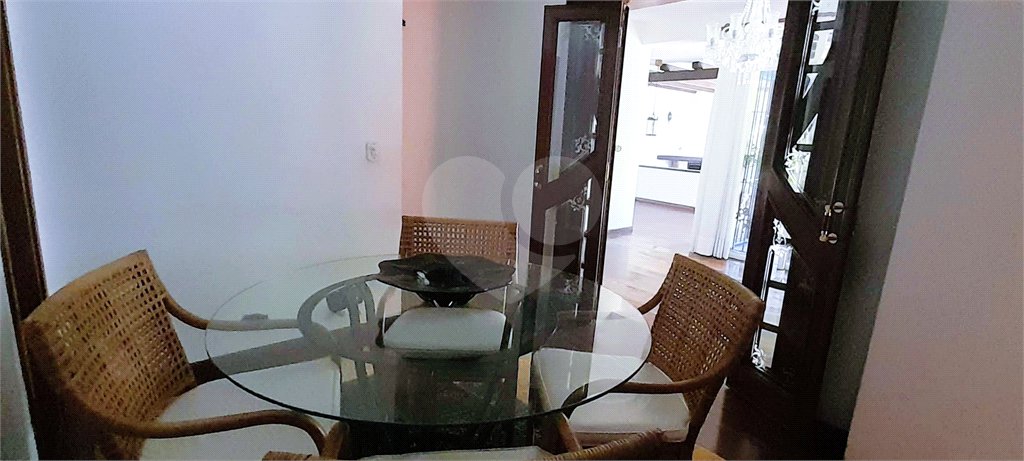 Sobrado à venda com 4 suítes em Real Parque, São Paulo, SP