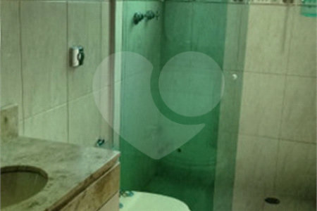 Sobrado à venda com 3 quartos, sendo 1 suíte, em Vila Antonina, São Paulo, SP
