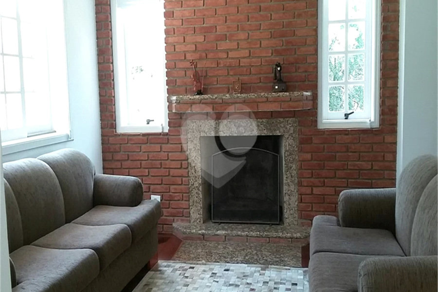 Casa à venda com 4 suítes no condomínio Suíça da Cantareira, Mairiporã - SP