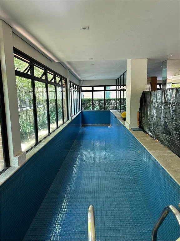 Apartamento à venda com 3 suítes em Vila Suzana, São Paulo, SP