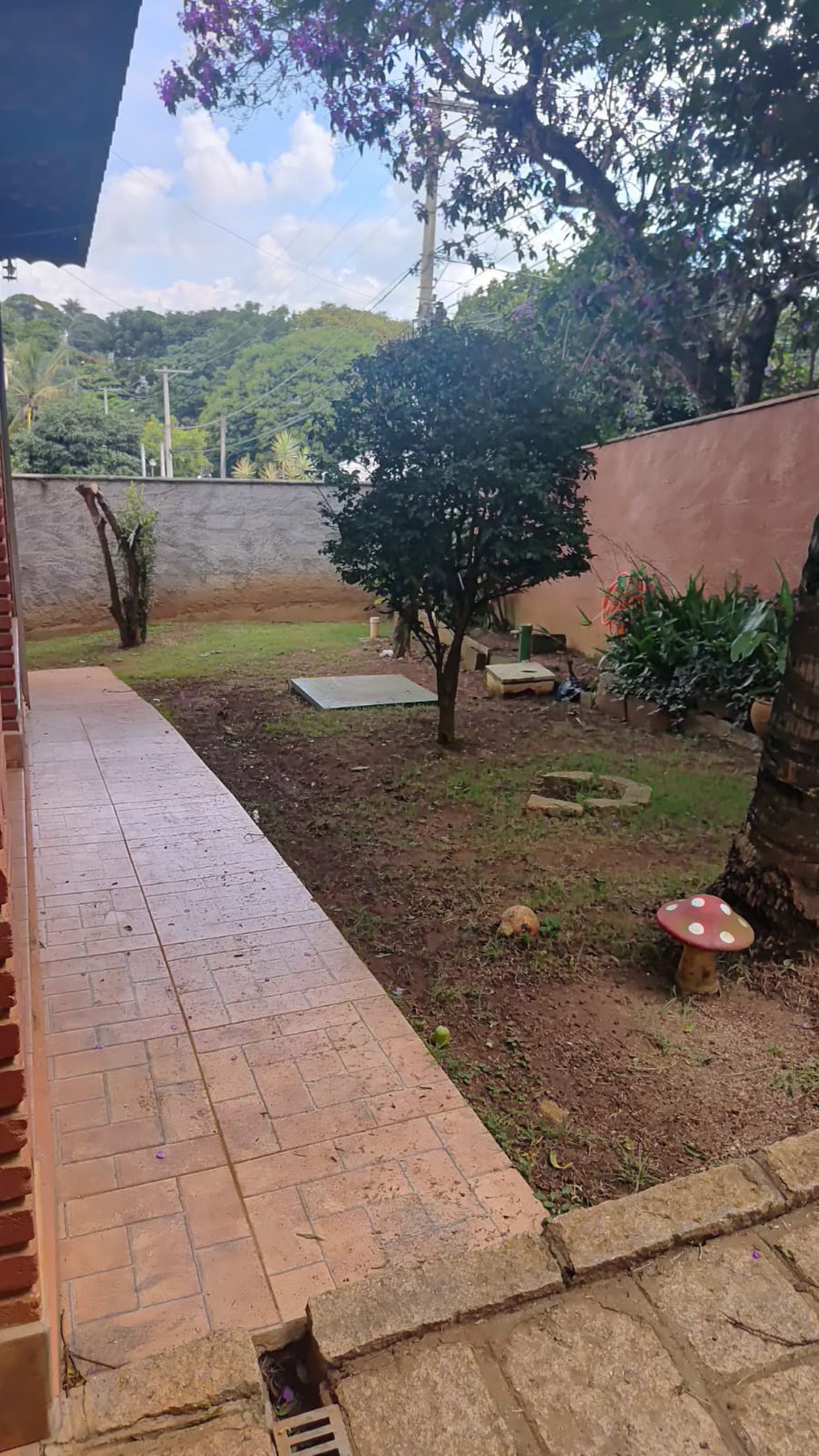 Casa à venda com 3 quartos, sendo 2 suítes, no condomínio Cafezal VI, Itupeva - SP