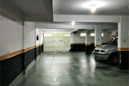 Apartamento com 83m² , 2 dormitórios , 2 vagas , à venda no bairro Cerâmica em São Caetano do Sul.