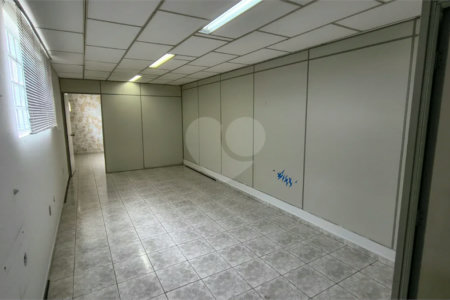Salão Comercial para Locação em Vinhedo - SP
