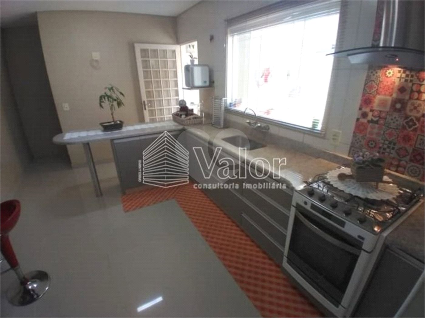 Casa em condomínio fechado