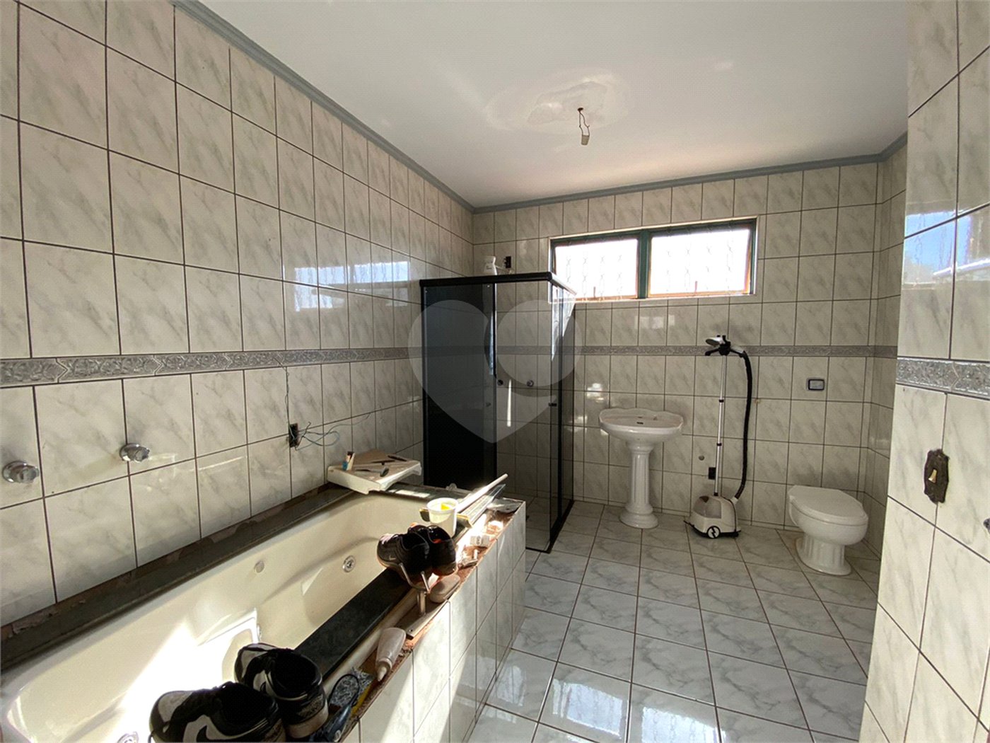 Casa/sobrado para venda com piscina no Santa Felícia Jardim