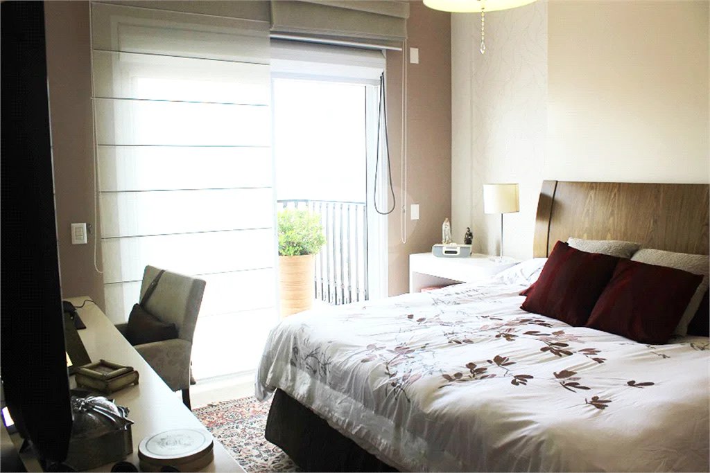 Apartamento na Vila Mariana com 5 dormitórios 04 suítes à venda
