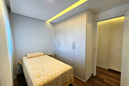 Apartamento à venda com 3 quartos, sendo 1 suíte, em Chácara Santo Antônio, São Paulo, SP