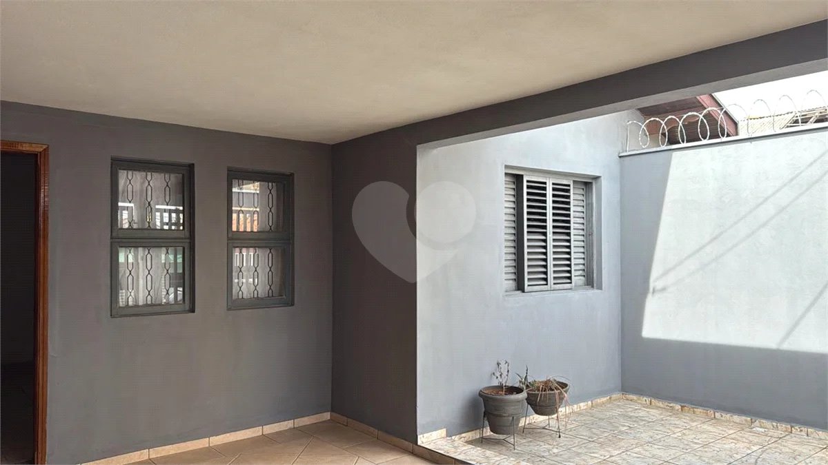 Casa a venda, composta por 2 casas separadas no Jaraguá em Piracicaba - SP.