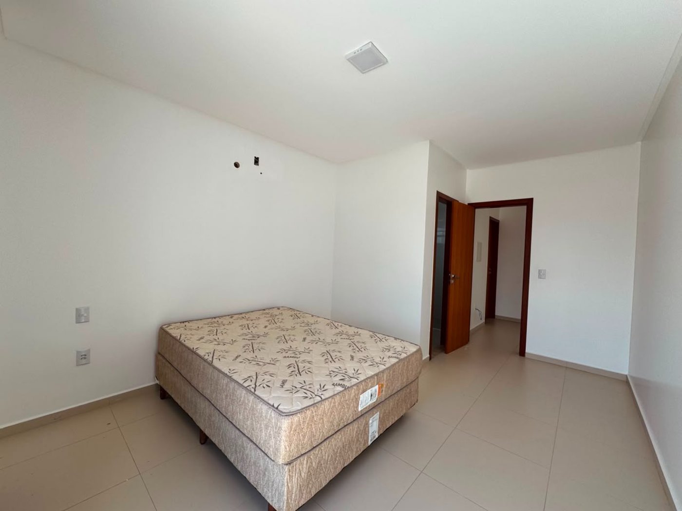 Casa para alugar com 3 suítes, no condomínio Outeiro São Francisco, Porto Seguro - BA