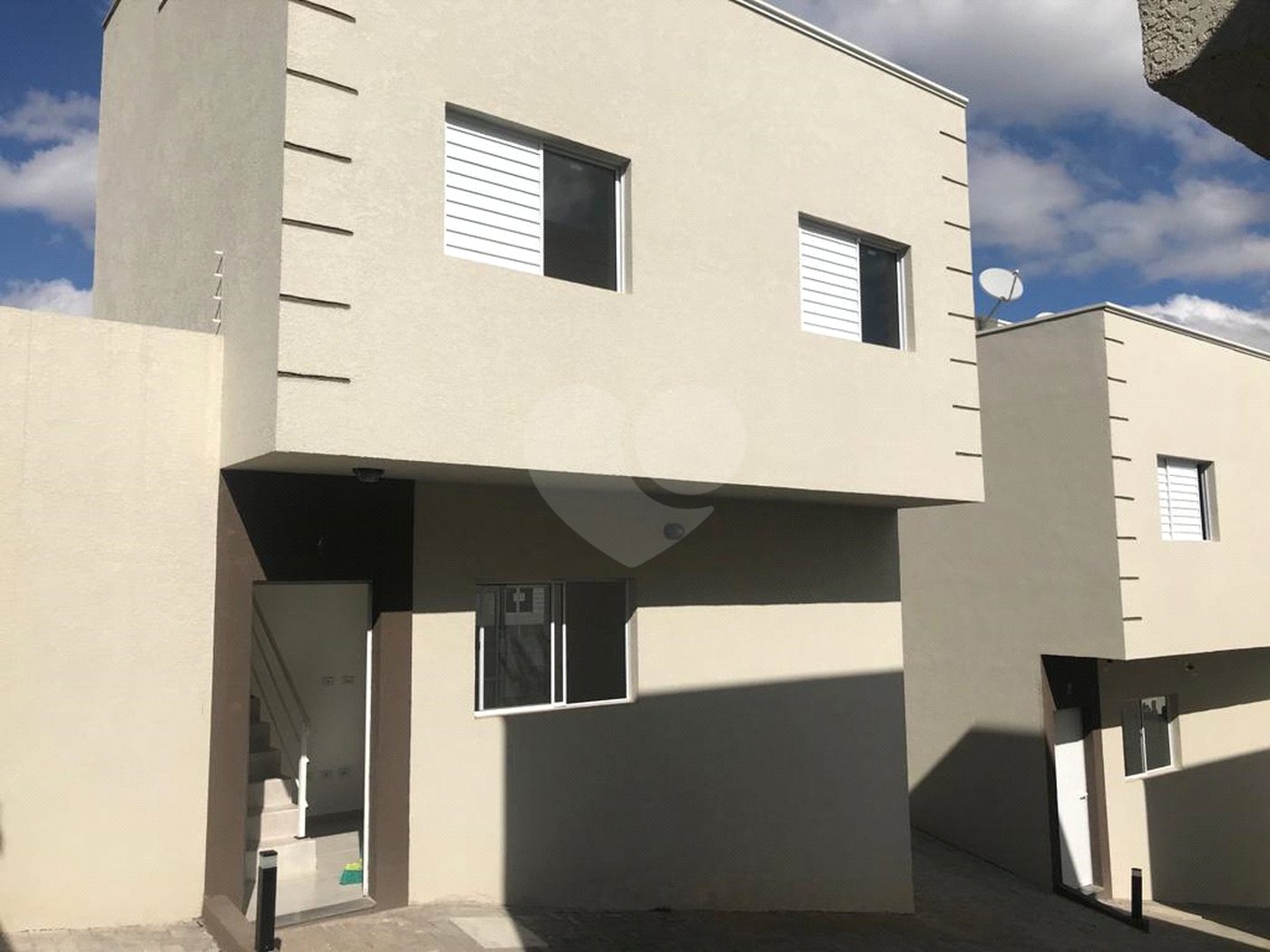 Casa de Vila à venda com 2 quartos em Jardim São Felipe, Atibaia, SP
