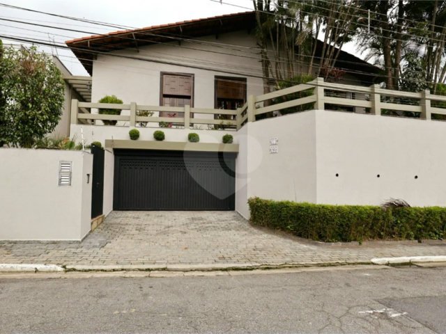 Casa à venda com 4 quartos, sendo 2 suítes,  em Santana, São Paulo, SP