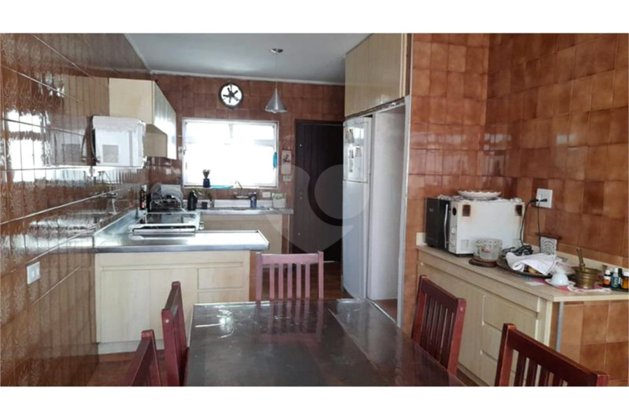 Casa à venda ou para alugar com 5 quartos, sendo 1 suíte, em Vila Romero, São Paulo, SP