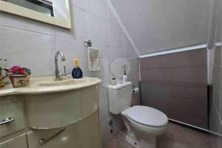 Sobrado à venda com 6 quartos, sendo 3 suítes, em Santa Teresinha, São Paulo, SP