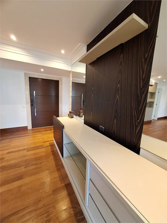 Apartamento à venda com 4 quartos, sendo 3 suítes, em Vila Gertrudes, São Paulo, SP