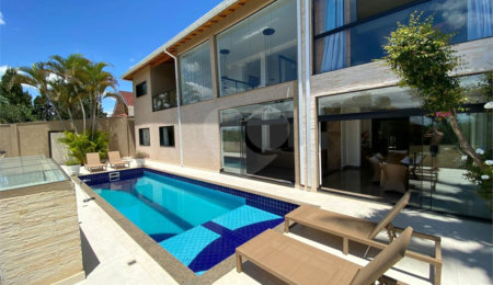 Casa à venda com 4 suítes em Vila Santista, Atibaia, SP