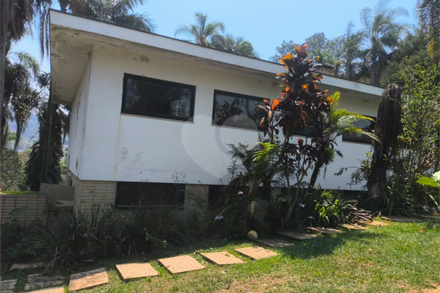 Casa à venda com 6 quartos, sendo 1 suíte, em Tremembé, São Paulo, SP