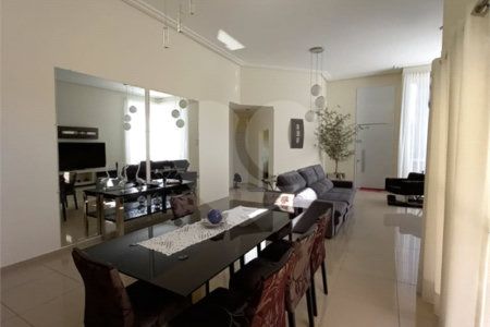 Casa à venda com 3 suítes no condomínio Alpes de Vinhedo, Vinhedo - SP