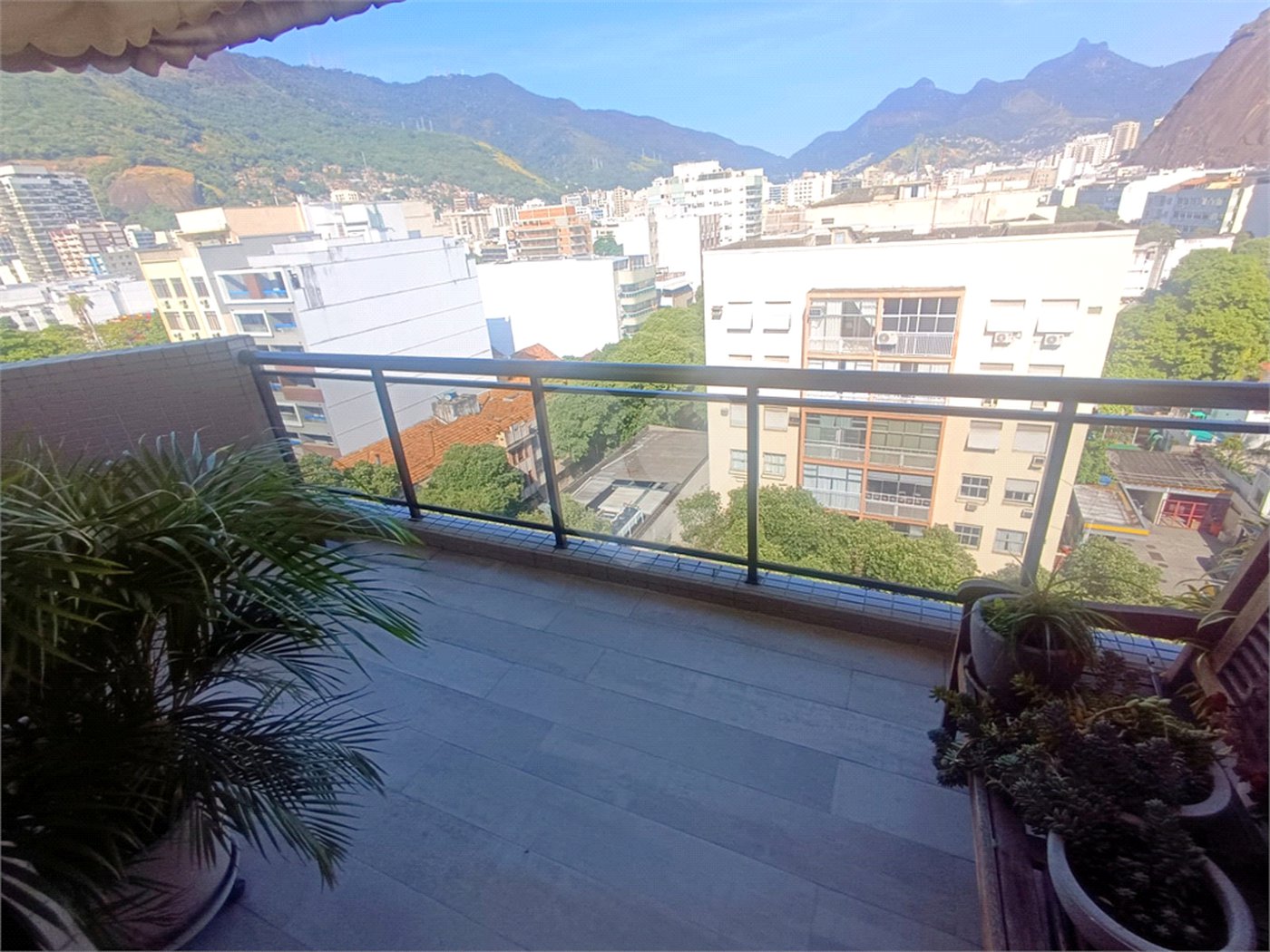 Cobertura à venda com 3 quartos, sendo 1 suíte, em Tijuca, Rio de Janeiro, RJ