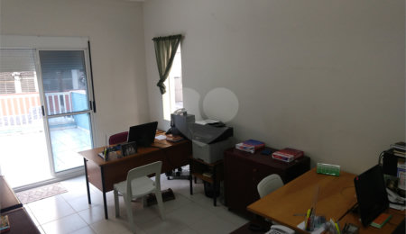 Casa à venda com 3 quartos, sendo 1 suíte, em Mirandópolis, São Paulo, SP
