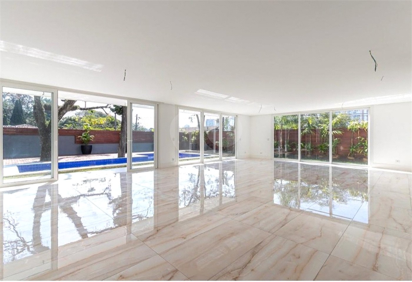 Casa à venda com 4 suítes no condomínio Porto Fino, São Paulo - SP