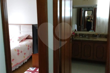 Sobrado à venda com 3 quartos, sendo 1 suíte,  em Jardim Franca, São Paulo, SP
