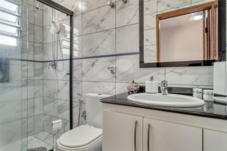 Casa Térrea à venda com 3 quartos, sendo 1 suíte,  em Alto da Boa Vista, São Paulo, SP