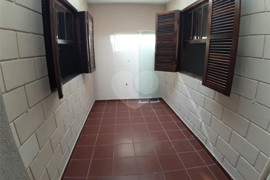 Sobrado à venda com 3 quartos, sendo 1 suíte, em Tremembé, São Paulo, SP