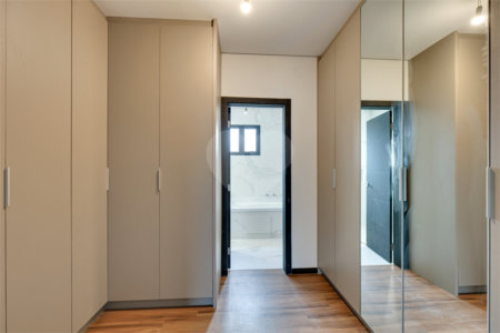 Casa à venda com 4 suítes no condomínio Reserva Robélia, São Paulo - SP