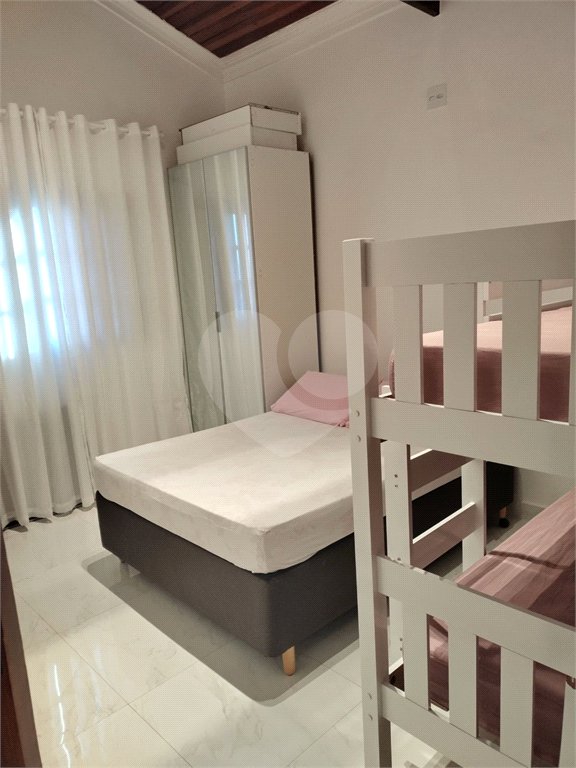 Casa à venda com 3 quartos, sendo 1 suíte, no condomínio Conjunto Vila- Loteamento Vitória Régia, Atibaia - SP