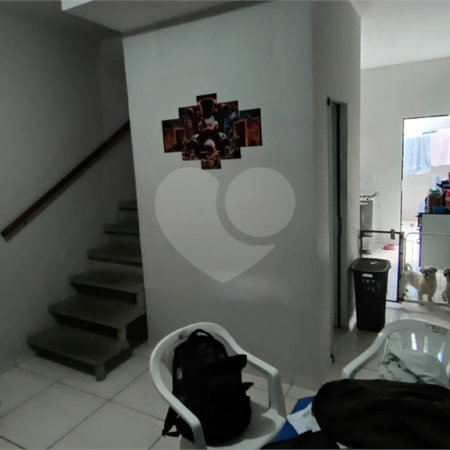 Casa de Vila para alugar com 2 quartos em Lopes de Oliveira, Sorocaba, SP