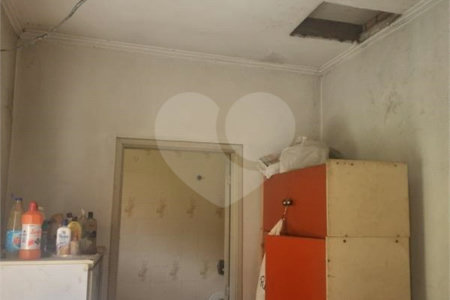 Casa Térrea à venda com 4 quartos em Vila Nivi, São Paulo, SP