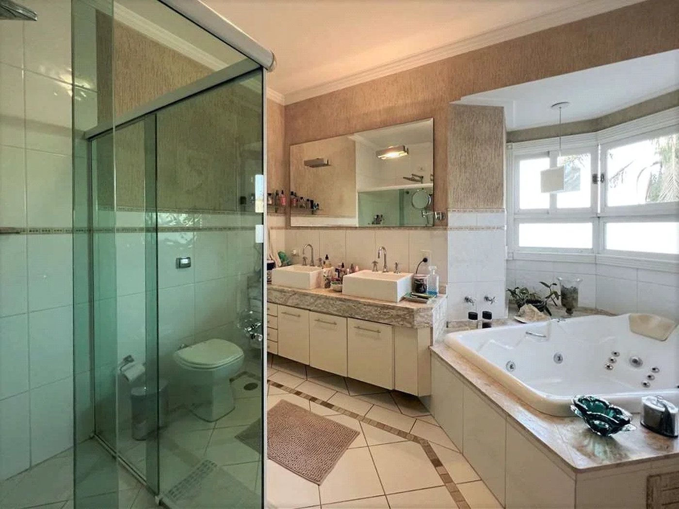 Casa à venda com 4 suítes em Vila Santo Antônio, Cotia, SP