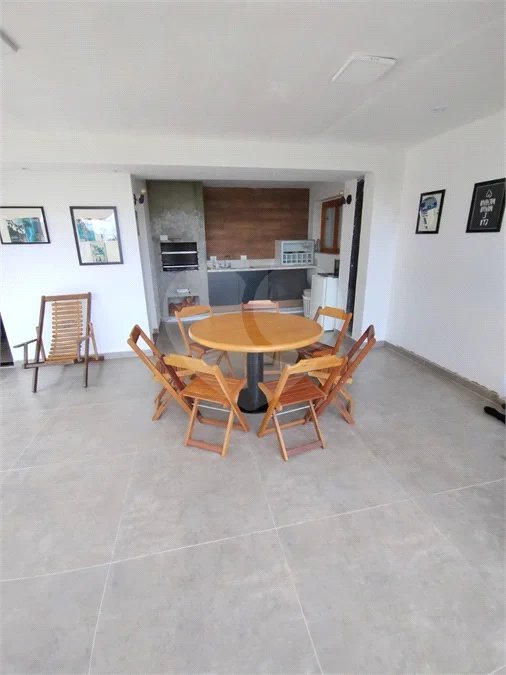 Casa à venda ou para alugar com 3 quartos, sendo 1 suíte, no condomínio Alpes da Cantareira, Mairiporã - SP